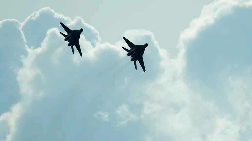 Slovakiska jaktflyg av typen Mig 29 under en uppvisning i staden Malacky i augusti 2022.