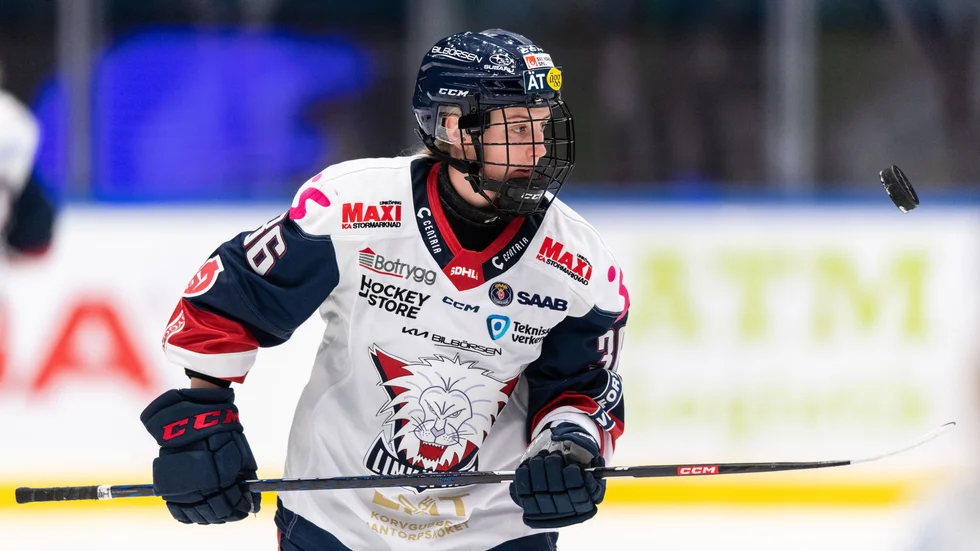 Emilie Kruse Johansen under en match med LHC tidigare i vintras.