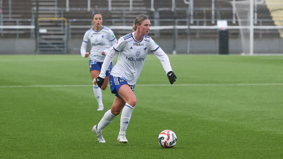 Chelsie Dawber kliver in på topp i IFK i hemmamötet med Rosengård.