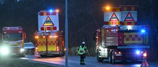 Trädkrock på Arnöleden: tre personer till sjukhus