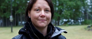 Hon vill äta middag med hunken