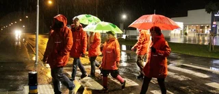 På vandring för att stödja unga
