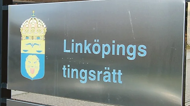 En 28-årig man från Åtvidaberg har dömts till böter för snatteri.