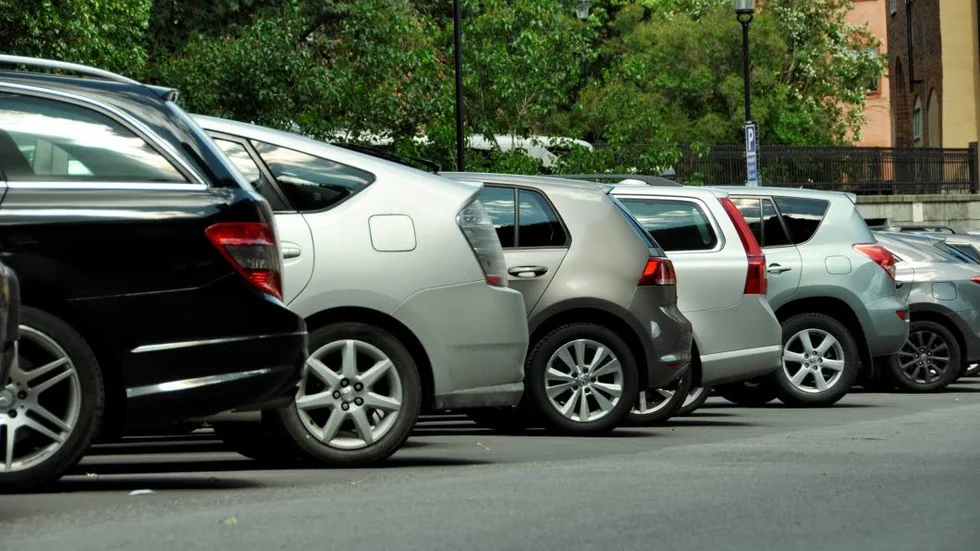 Parkering.
Alla som parkerar har förstås också en egen uppfattning om vad som är bäst när det gäller avgifter och tider.