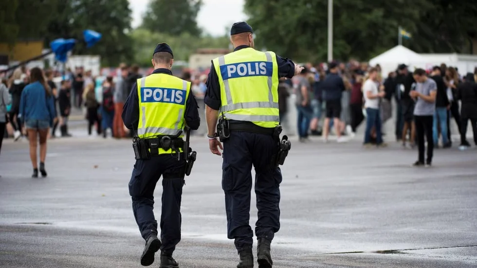 Otrygghet.
Kommunerna bör få rätt att anställa egna poliser med ansvar för att förebygga och bekämpa vardagsbrott.
