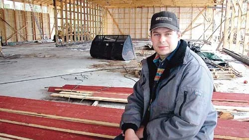 Conny Karlsson ville bli sin egen och satsade på en drygt tusen kvadratmeter stor pelletsfabrik i Stockhorva.