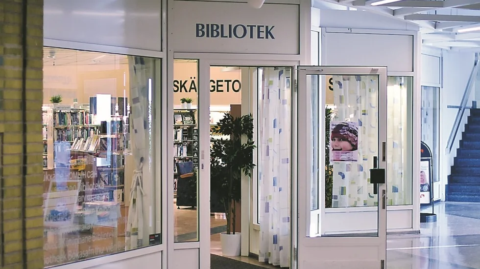I förslaget får Skäggetorps bibliotek flytta in som en basverksamhet i det nya allaktivitetshuset. Foto: Kajsa Nilsson