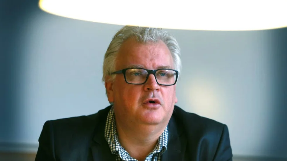 Den styrande majoriteten hanterar ekonomin ansvarlöst, anser Paul Lindvall (M), kommunalråd för oppositionen.