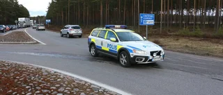 Massor av skräp i diket – blir polisärende