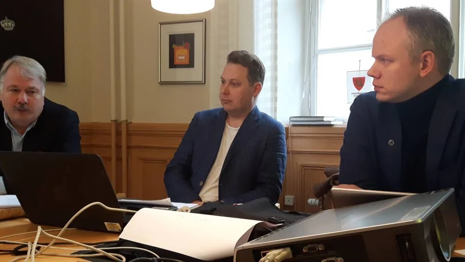 Kräver stopp. Moderater som vill stoppa regeringsförslaget: Fredrik Lundén, Jerry Broman, Erik Östman.