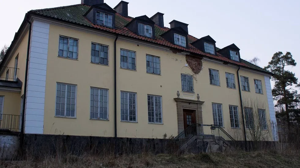 Matsalen är en av de tre byggnader som tidigare ägdes av BRF Bona Club, nu i konkurs.