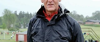 Fotbollsskola startade i regn