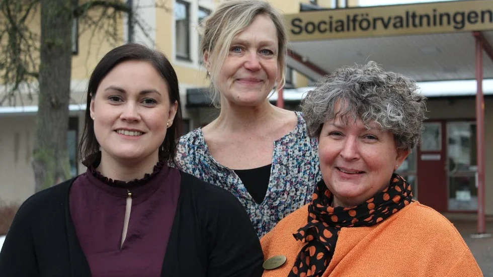 Åt rätt håll. Eva Elb och hennes medarbetare Christina Magnusson och Linda Ejenstam ser att antalet avhysning kontinuerligt har minskat sedan deras verksamhet startade 2011.
