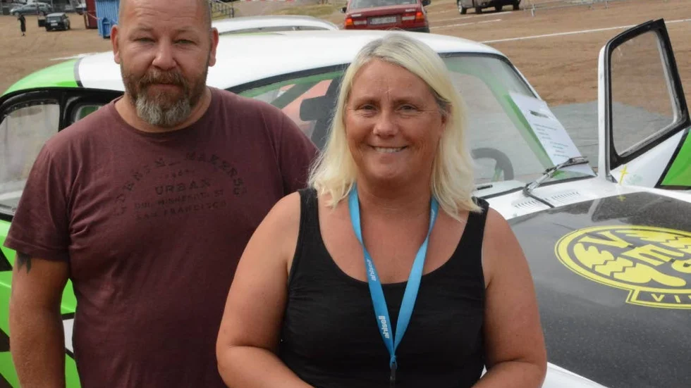 Tävlingsledarna Ulf Karlsson och Beatrice Ågren Karlsson är laddade inför årets Semesterrace i folkrace.