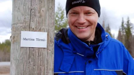 Karl-Erik Malmberg hoppas kunna "sälja" en hel del stolpar.  FOTO: K-L SUNDQVIST