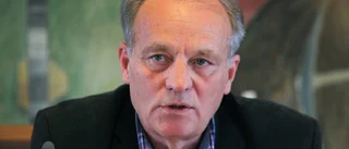 Hon kommer efter Hans