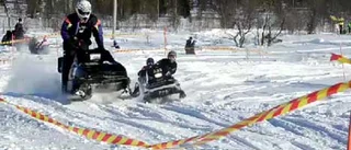 Webb-tv: Skoterfolkrace i Tjautjasjaure