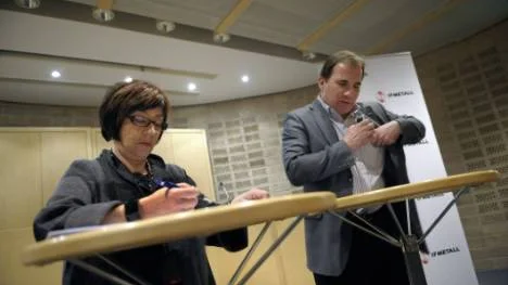 Stefan Löfven, förbundsordförande IF Metall och Birgitta Lanér, ordförande i Metalls a-kassa höll på tisdagen presskonferens om att IF Metalls a-kassestämma beslutade om en höjning av arbetslöshetsavgiften från och med den 1 maj 2009. Från dagens 125 kronor till 300 kronor. Foto: Janerik Henriksson/SCANPIX