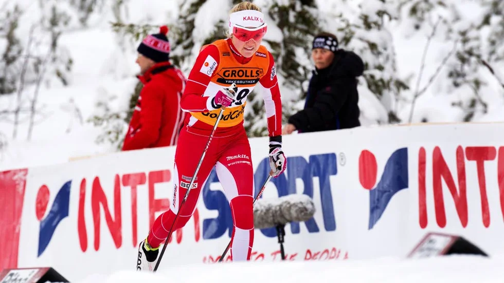 Guldåkaren. Emma Ribom slog till med ännu ett jättelopp i JSM – och denna gång räckte det till guld.
