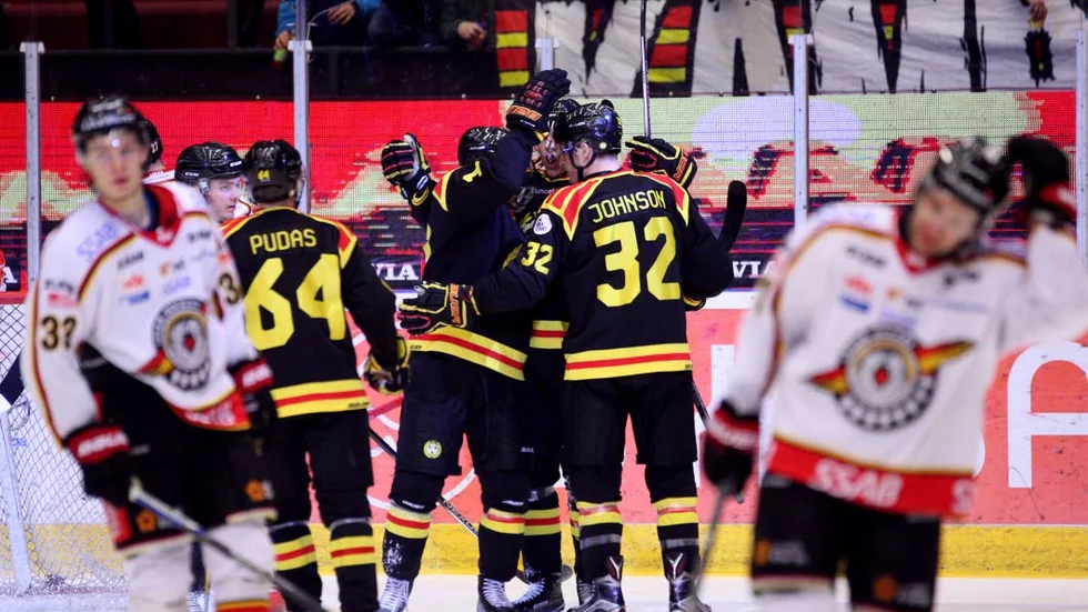 Tungt. Luleå föll borta mot Brynäs.