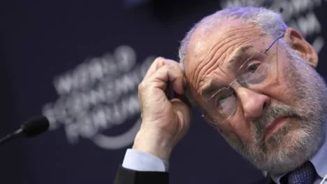 "Neddragningar i offentlig sektor löser inte problemet" säger Joseph Stiglitz, Nobelpristagare i ekonomi.
