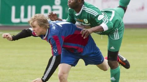 David Simbo frälste Boden efter 193 mållösa minuter och gav laget ledningen mot Teg.