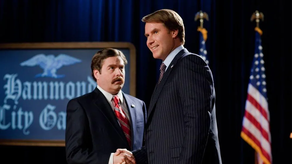 En smutsig valkampanj tar vid när rivalerna Cam Brady (Will Ferrell) och Marty Huggins (Zach Galifianakis) slåss om en plats i kongressen.
Foto: 20th century fox