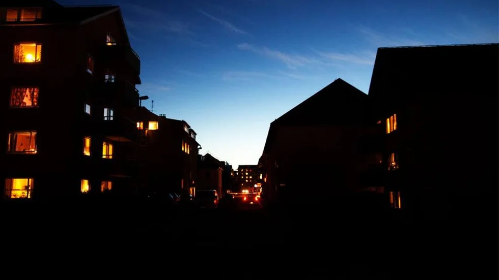 Mörkt i Gottfridsberg på fredagskvällen.