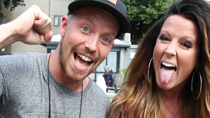Calle Bäck och Hanna Rydman till Anders bagges musikutbildning
