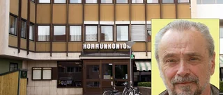 Kritik från två håll mot ordförande och chef