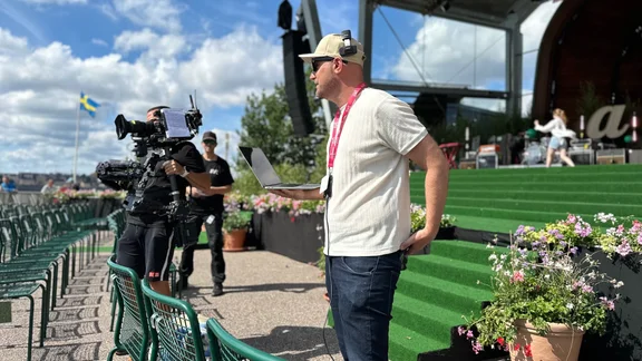 Följ med bakom kulisserna i SVT-programmet
