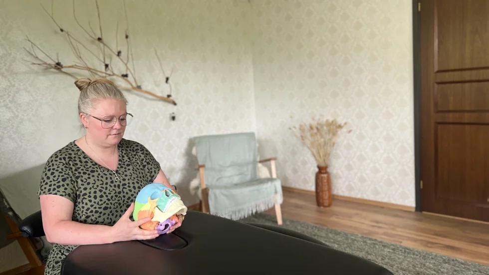 Josefina berättat att de vanligaste symtom som kunder söker för är stress och biverkningar av just stress. Som exempelvis huvudvärk, trötthet och problem med magen.