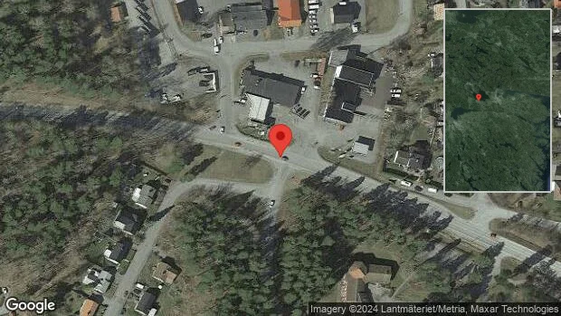 Olycka med flera fordon på väg 215