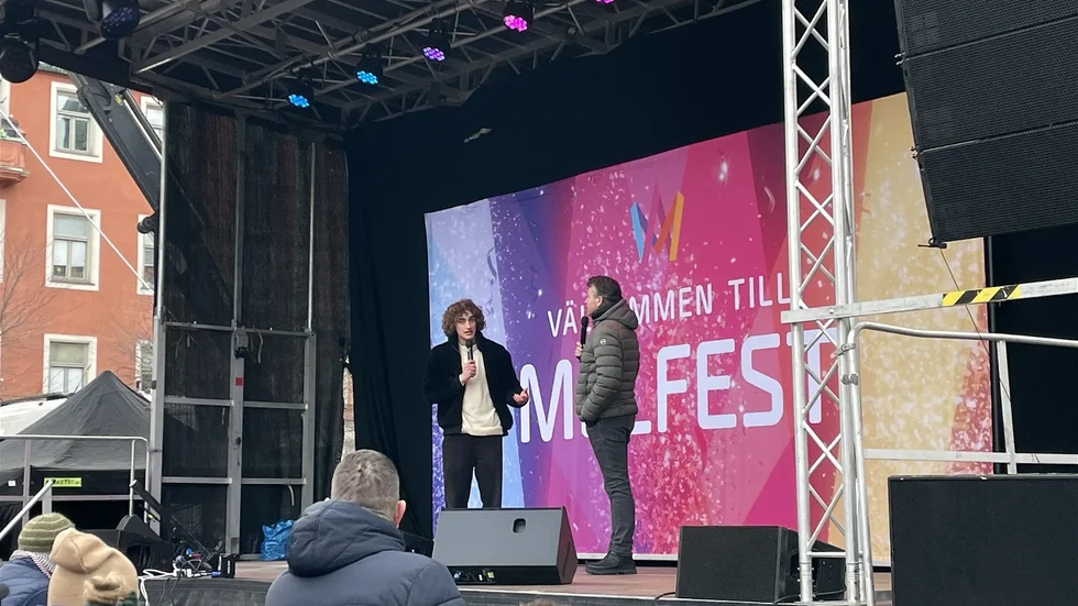 Albin Tingwall under Melfest på Fristadstorget.