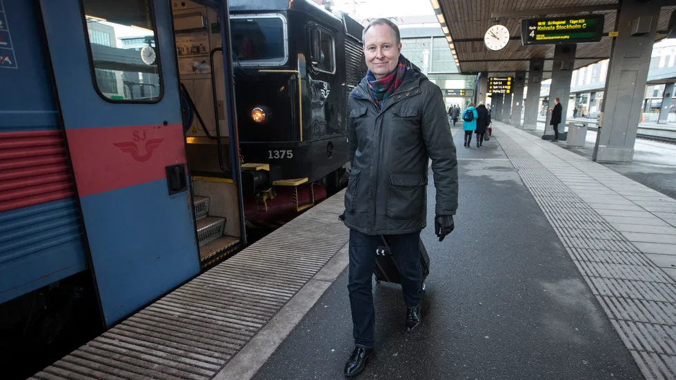 Johan Edstav, regeringens förhandlare om fyrspårsavtalet, säger att Trafikverket inte kan backa från projektet.