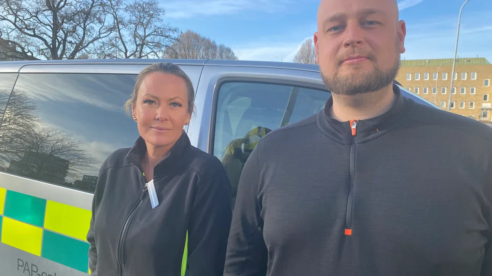 Sanna Ek och Joel Nylén är två av de åtta sjuksköterskor/ specialister som arbetar på psykiatriambulansen i Norrköping, 