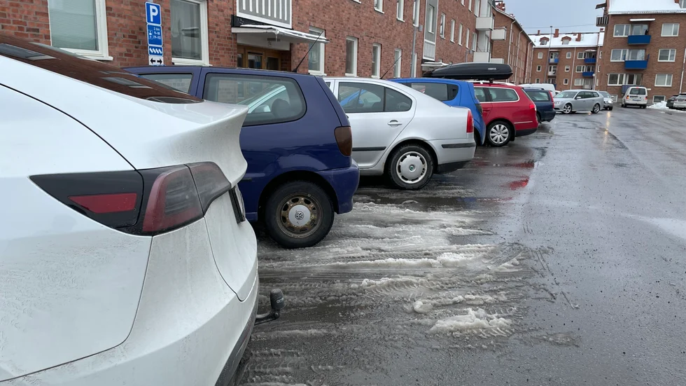Bra, dåligt eller en axelryckning. Det råder olika meningar om planerna på parkeringsavgift i centrala Boden.