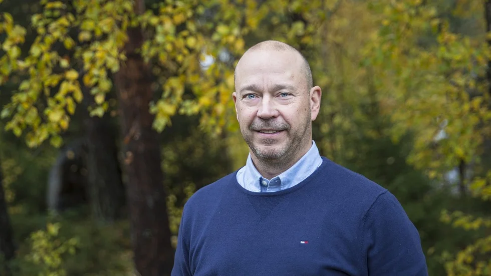 Entreprenören Peder Björkman har erfarenhet från bland annat virkestorkning. Han ger sig in i livsmedelsbranschen genom att hans fastighetsbolag äger Nyckelbryggeriers lokaler och han har varit en liten delägare ungefär sedan starten i Älvsbyn.