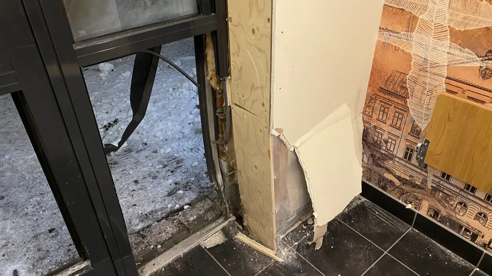 En man i 20-årsåldern åtalas för sprängningen i en trappuppgång i Uppsala i vintras. 