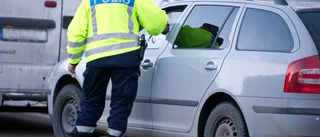 Rattfyllerist till polisen: "Vad fan gör ni här mitt på dagen?"
