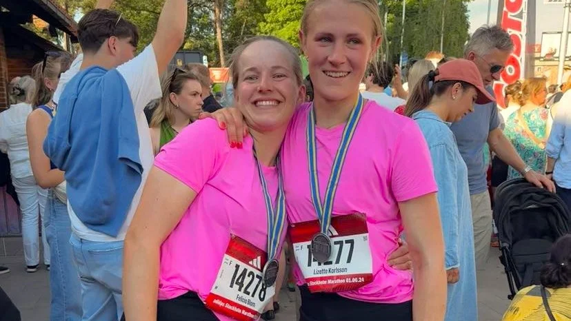 Felicia Blom och Lizette Karlsson efter loppet. 