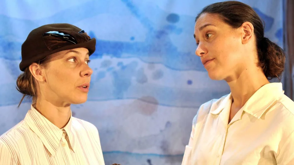 Musikteatern. Helena Gezelius och Harleen Kalkat i "Fjällsågens drottningar".