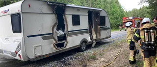 Husvagn förstördes i brand
