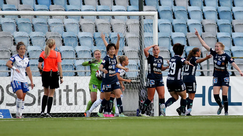 LFC:s Cathinka Tandberg, Emma Östlund, Emma Lennartsson och Saori Takarada skriker för mål. Det blev det inte. Men det var nära.