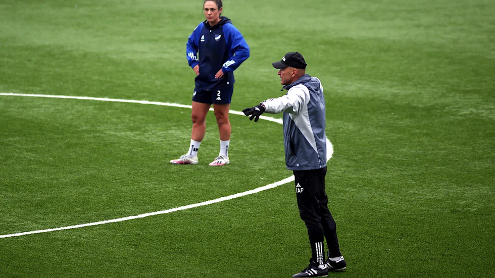 "Vi måste ta fighten, det kommer bli mycket kamp", säger IFK Norrköpings manager Tor-Arne Fredheim inför måndagskvällens möte med Växjö som avgörs på Värendsvallens naturgräs.