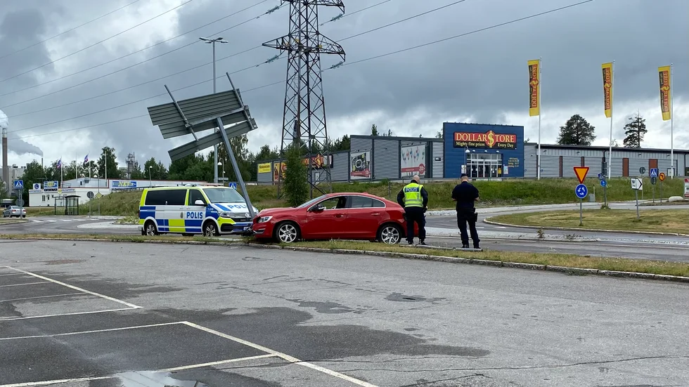 En singelolycka inträffade på Industrigatan på lördagsmorgonen.