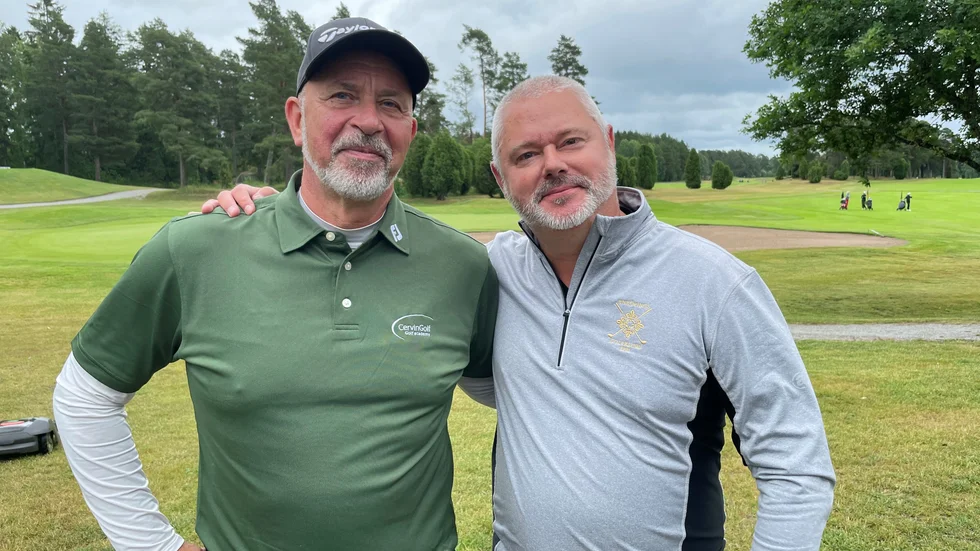 Klubbchef Mats Wallén och Enköpings GK:s ordförande Rickard Pettersson.