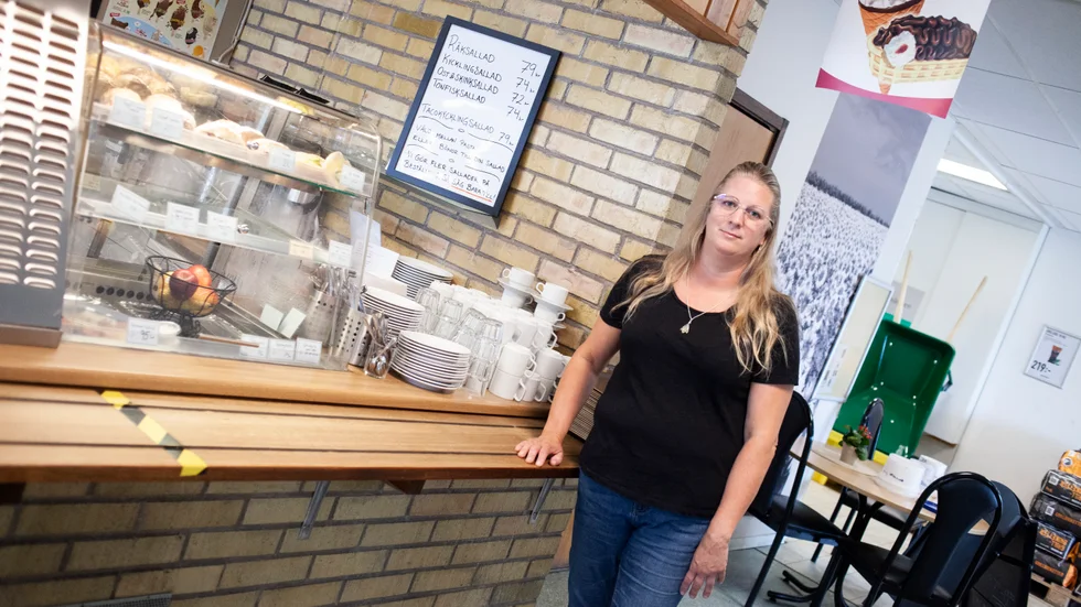 "Det går runt, och det är huvudsaken, så det känns jättebra", berättar Linnea Nilsson som sedan ett år tillbaka driver Kaffebönan Café Vimmerby som ligger intill Granngården på Förrådsgatan i Vimmerby. 