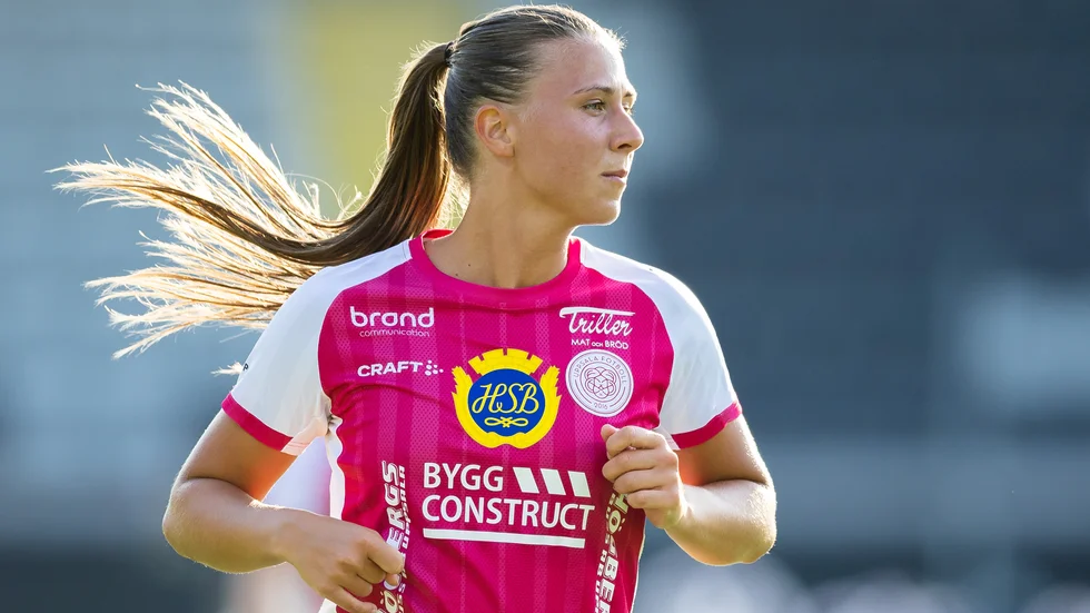 Emilia Hjertberg missar båda matcherna innan uppehållet.