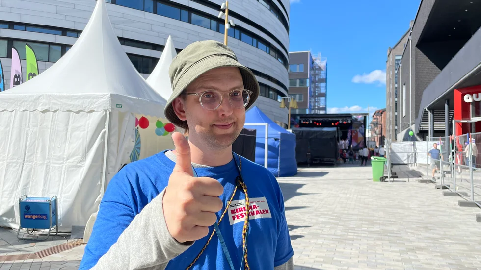 Tumme upp från festivalgeneralen Alex Olofsson som på lördagen tyckte att det är precis så det känns med årets festival.